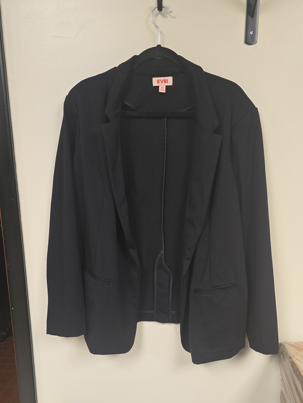 EVRI Black Open-Front Relaxed Blazer